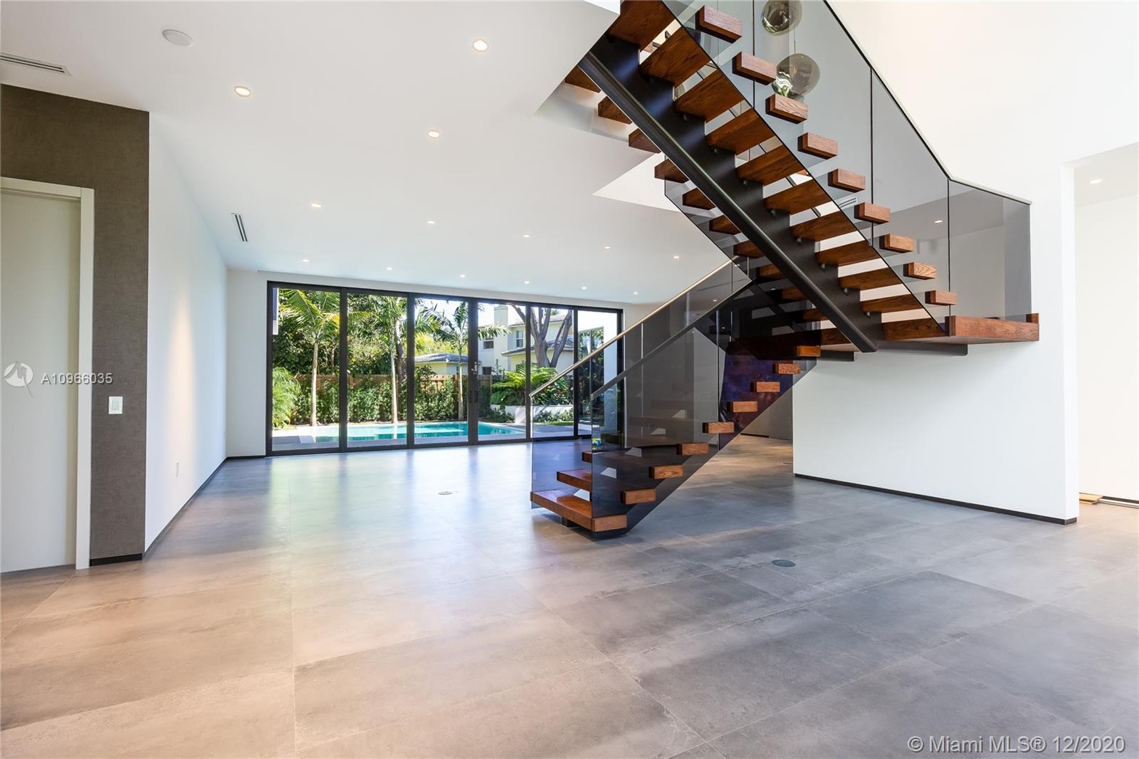 2721 SW 17th Ave Miami, FL 33133