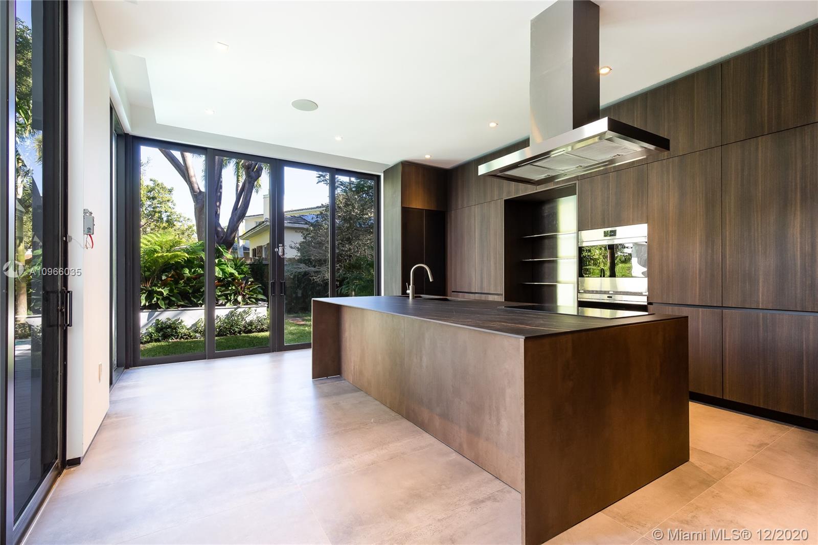 2721 SW 17th Ave Miami, FL 33133