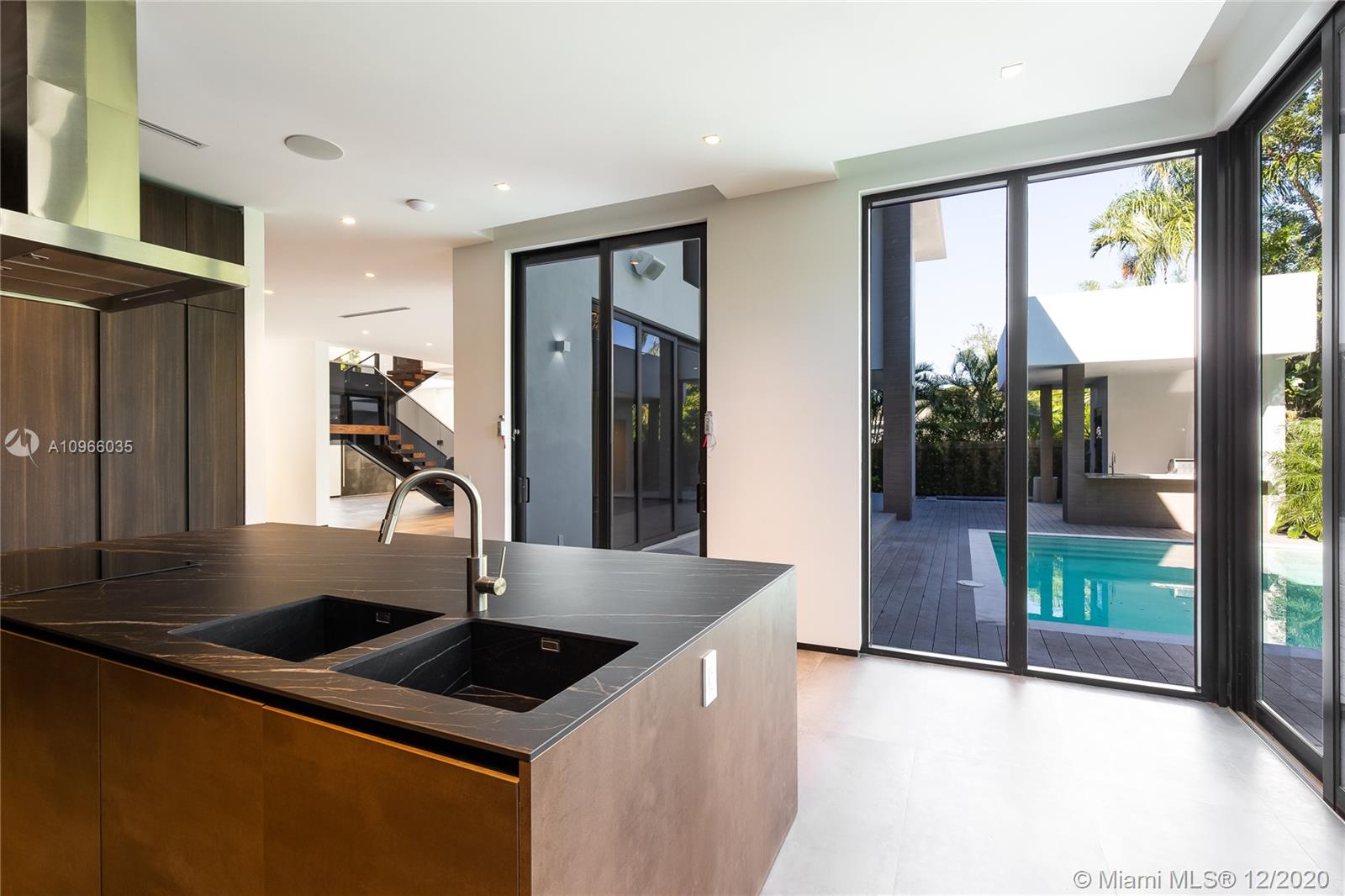 2721 SW 17th Ave Miami, FL 33133