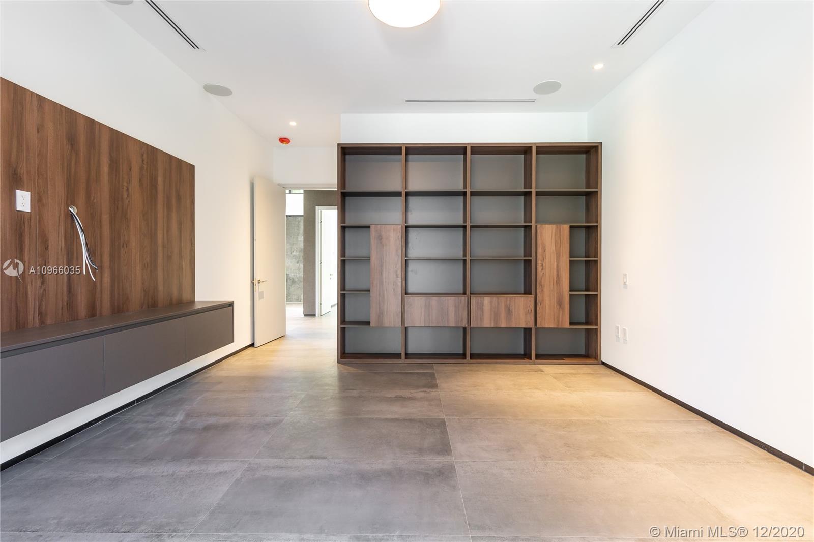 2721 SW 17th Ave Miami, FL 33133