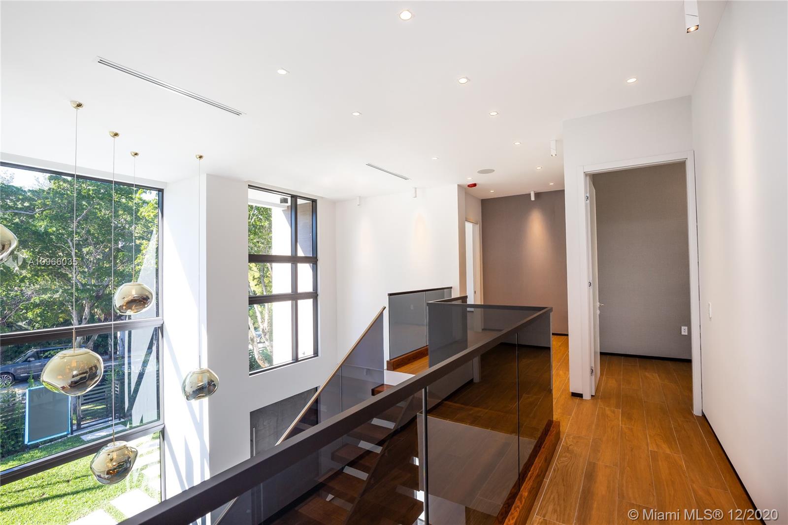 2721 SW 17th Ave Miami, FL 33133