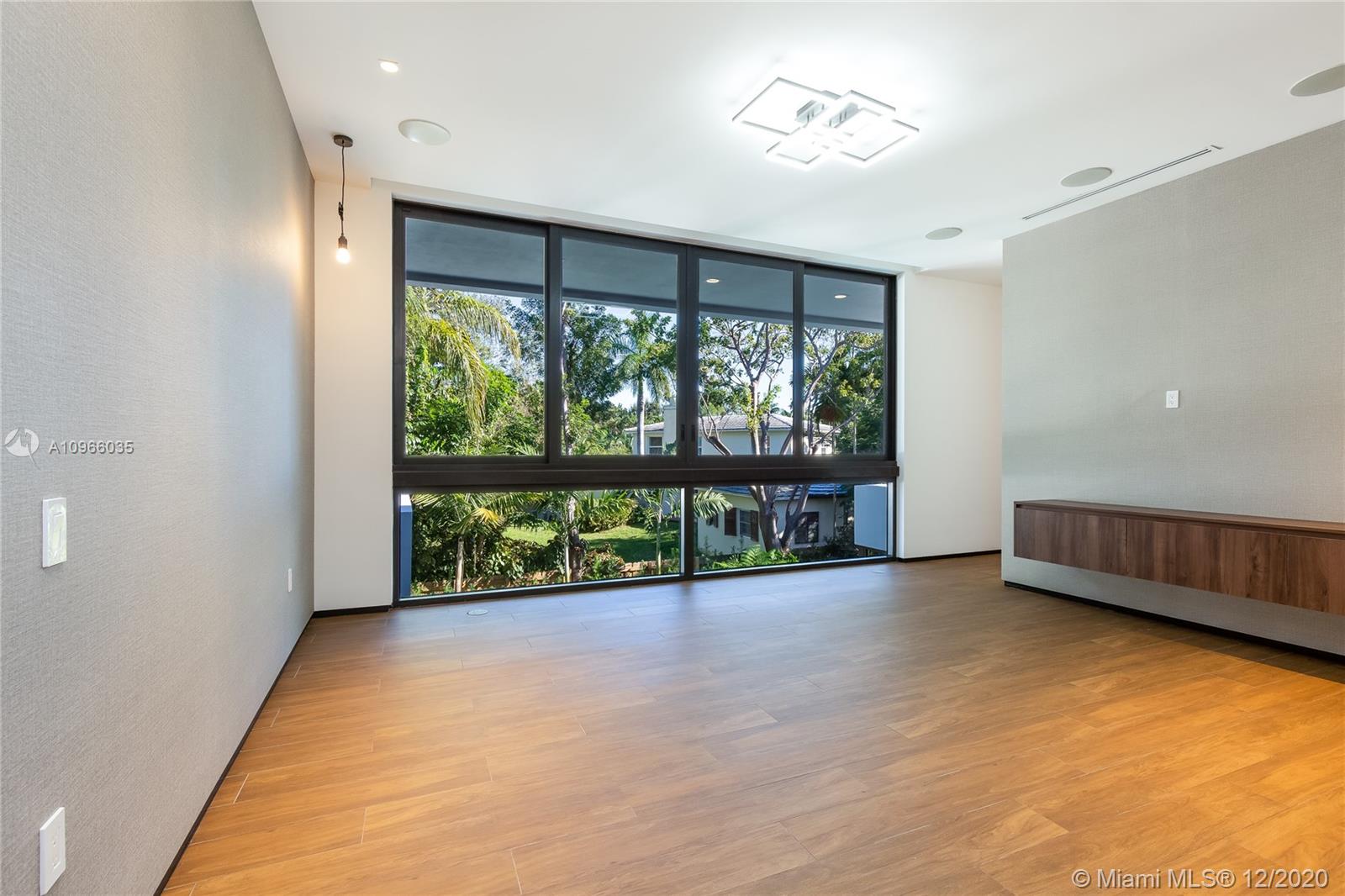 2721 SW 17th Ave Miami, FL 33133