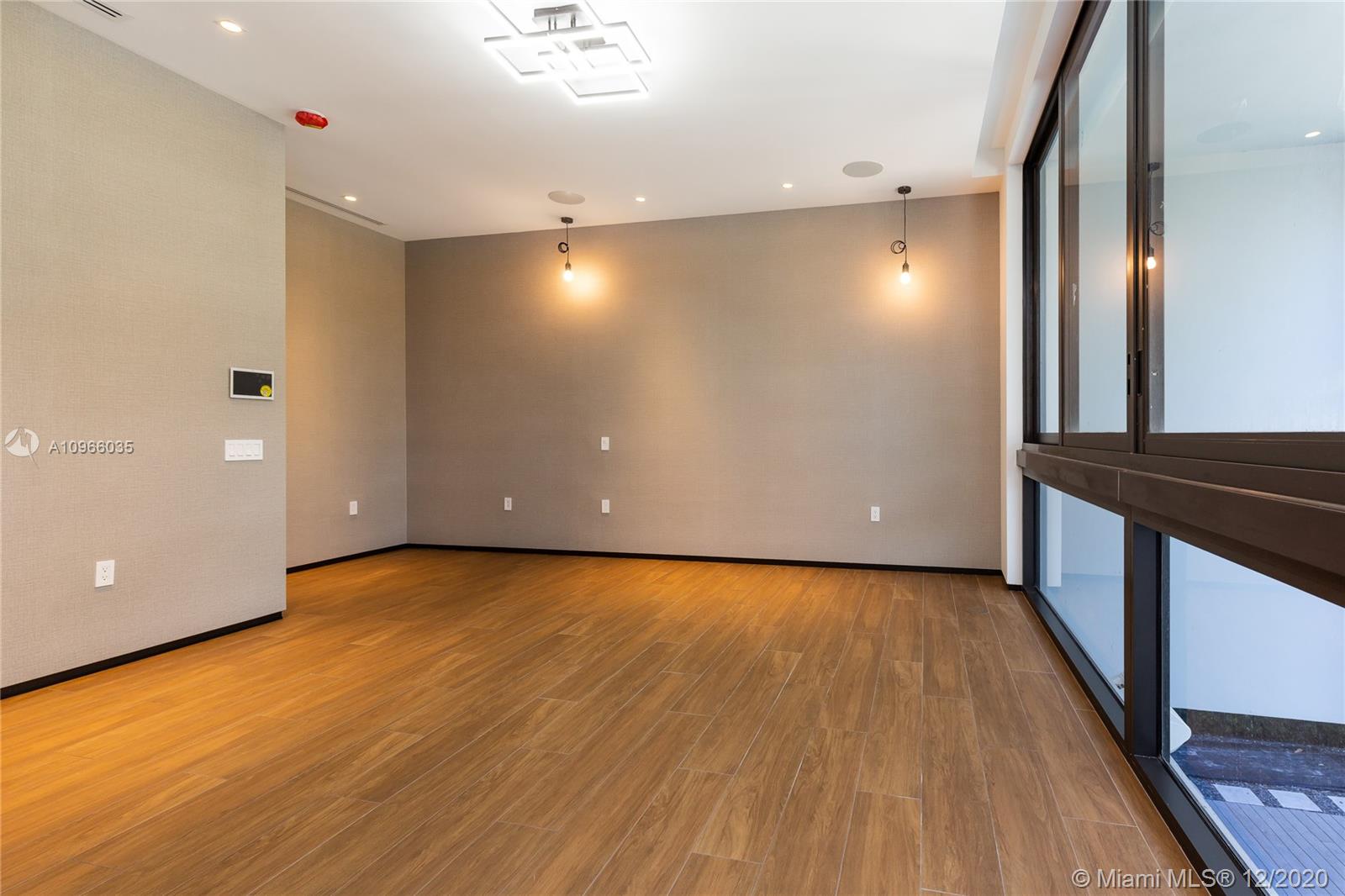 2721 SW 17th Ave Miami, FL 33133