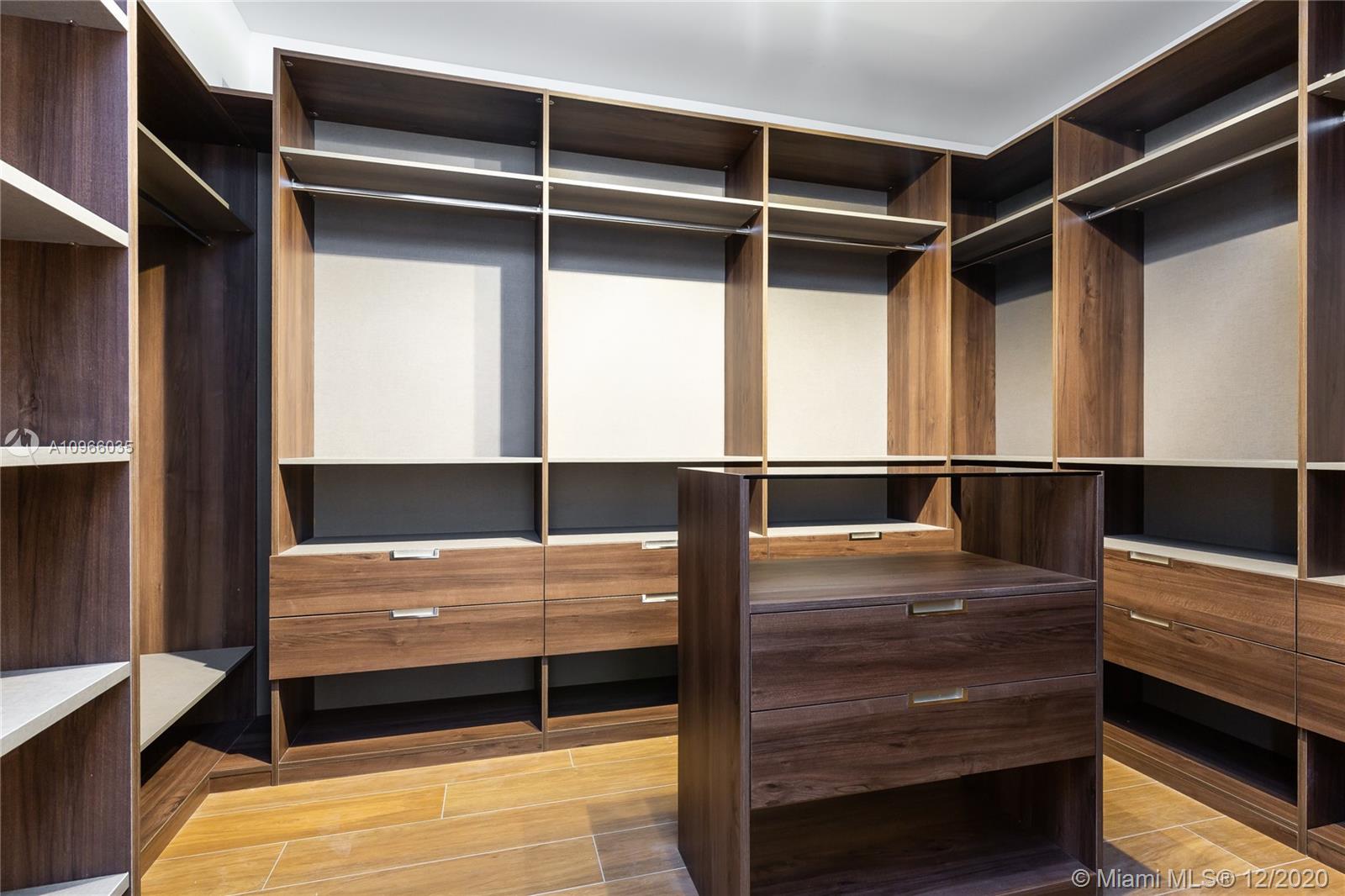 2721 SW 17th Ave Miami, FL 33133