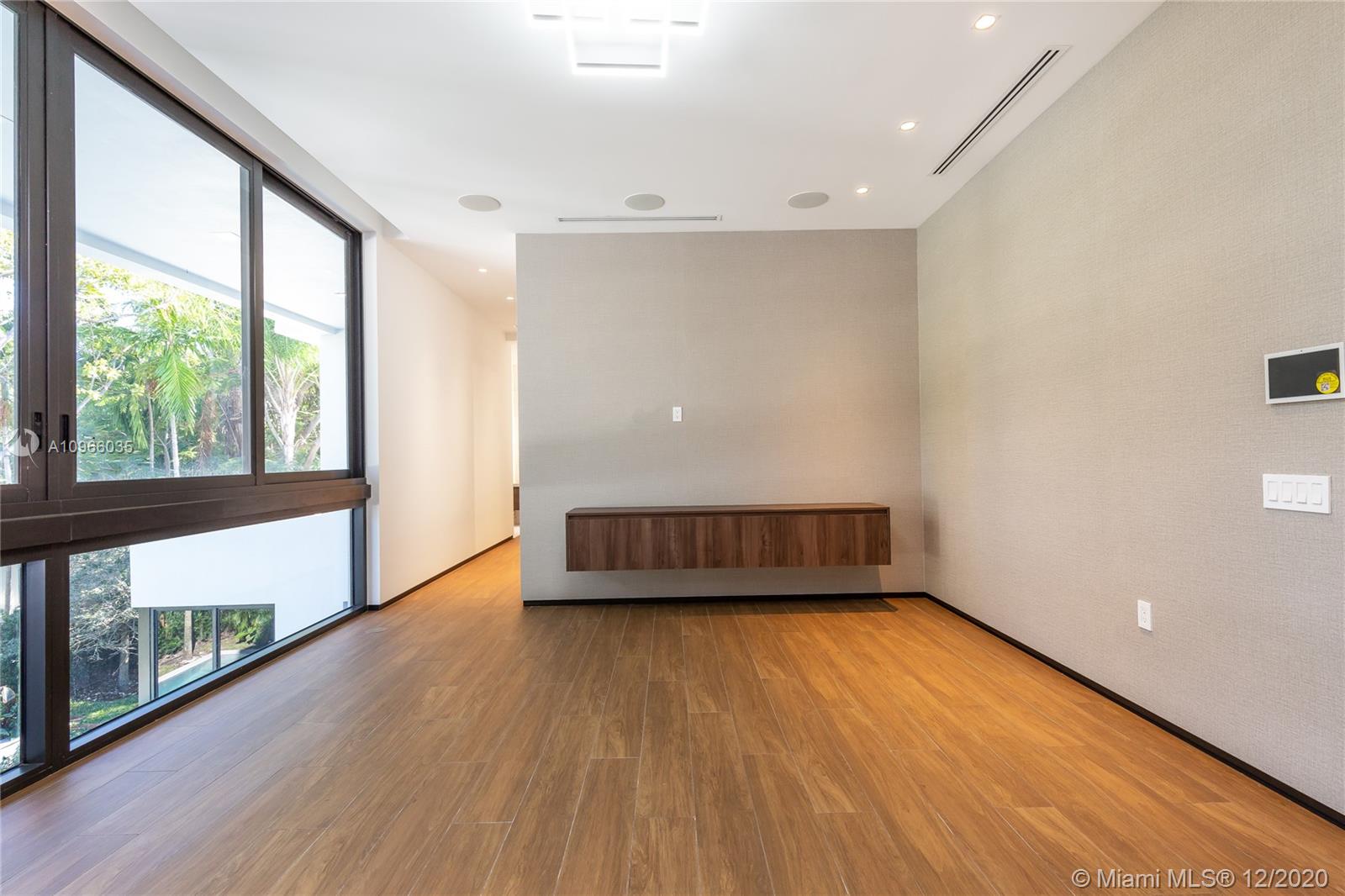 2721 SW 17th Ave Miami, FL 33133