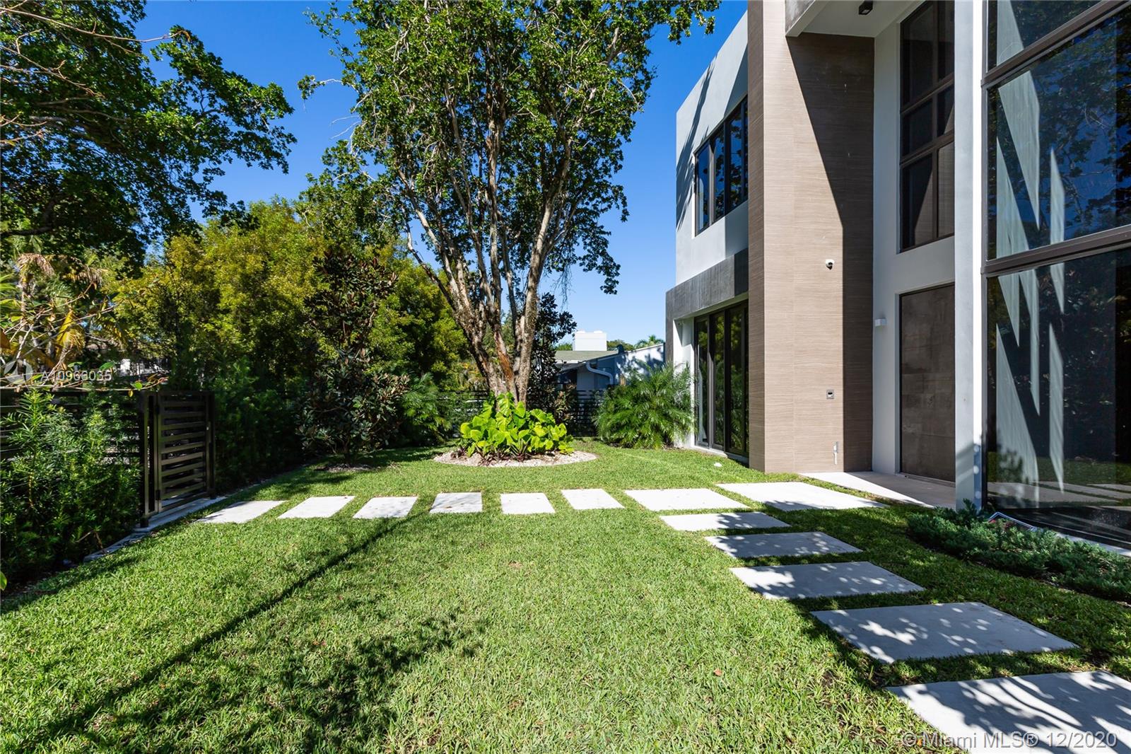 2721 SW 17th Ave Miami, FL 33133