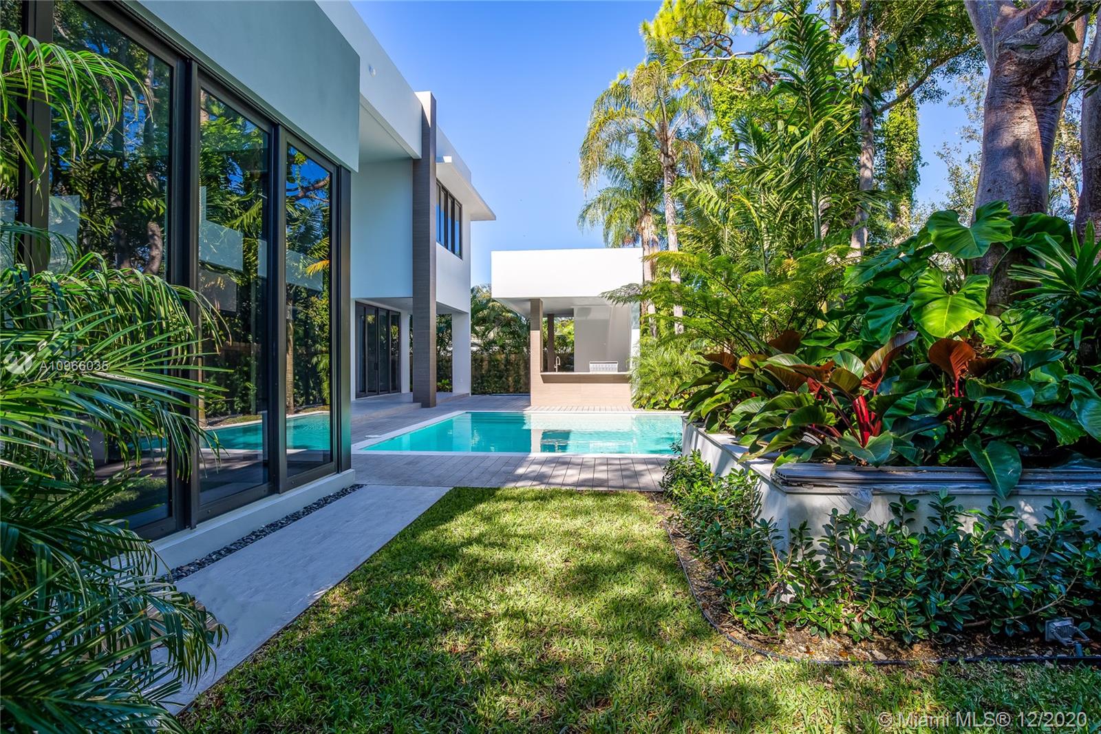 2721 SW 17th Ave Miami, FL 33133