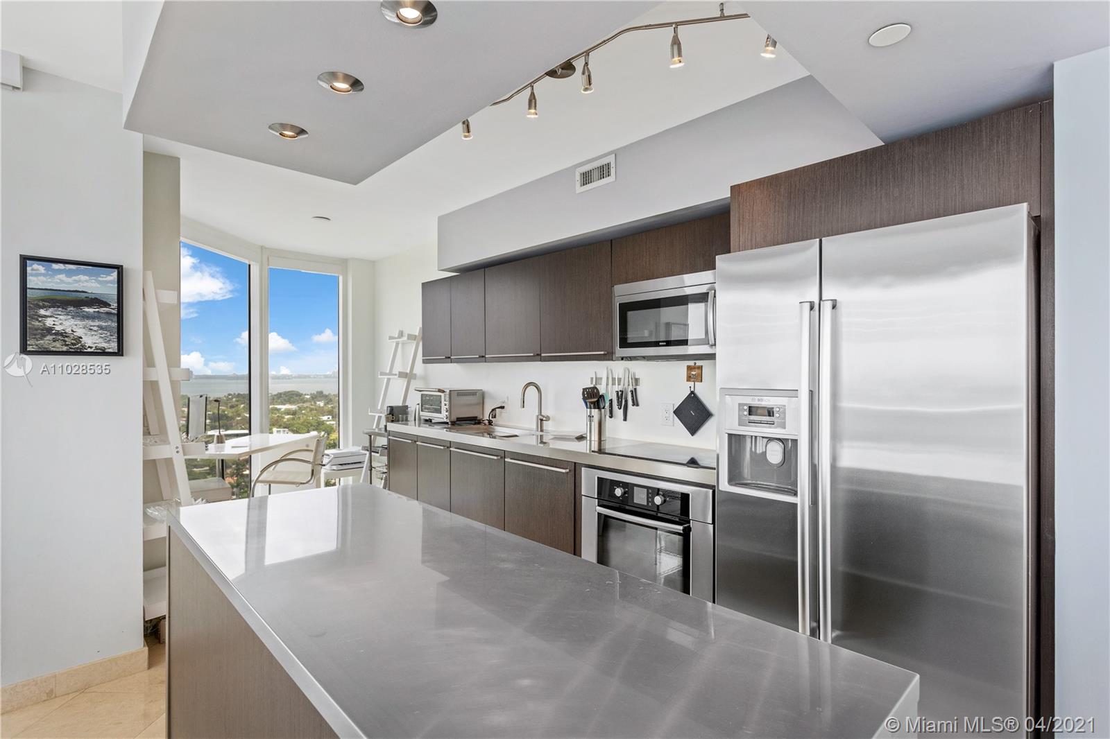 4775 Collins Ave #2205 Miami Beach, FL 33140