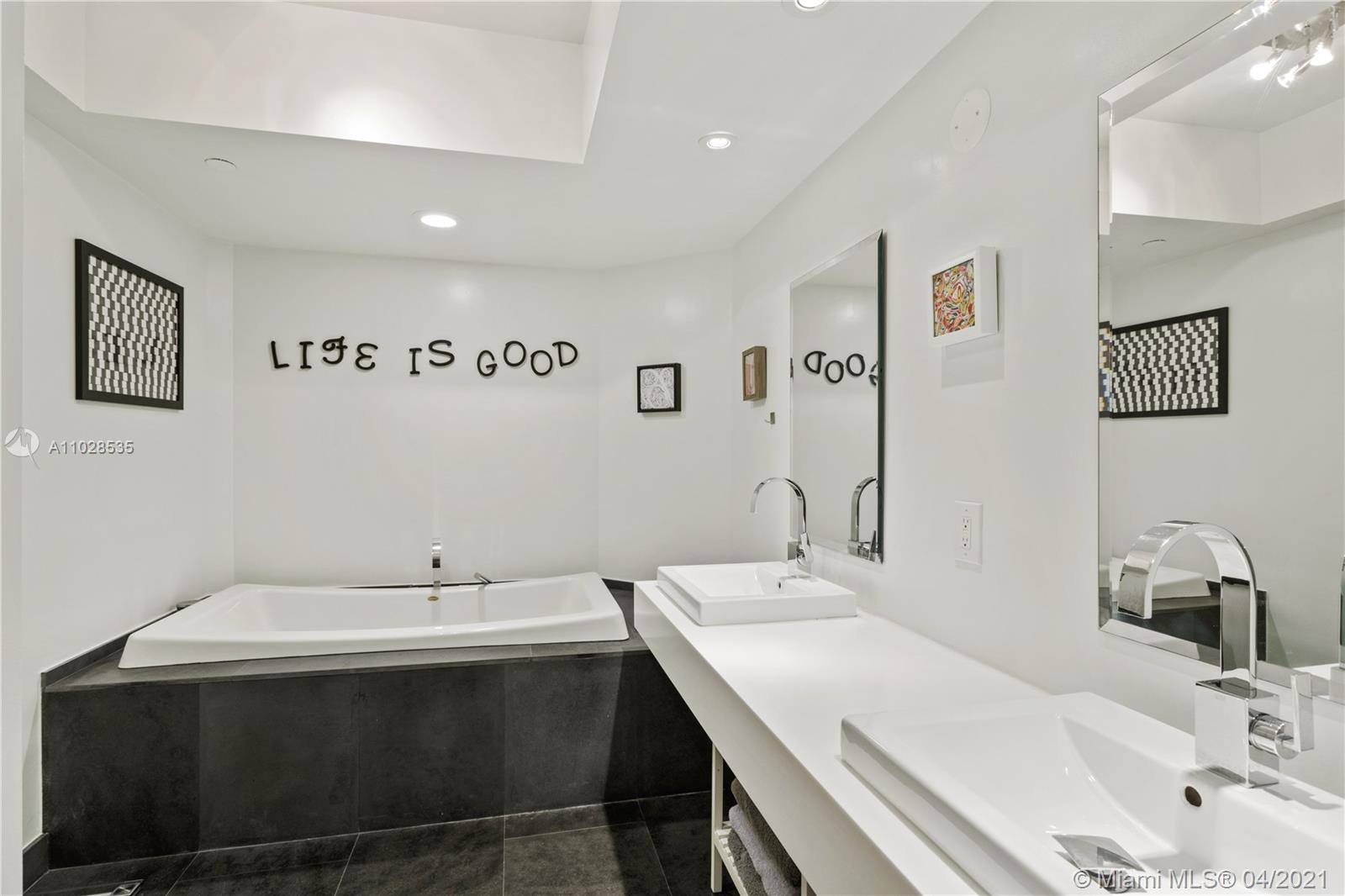 4775 Collins Ave #2205 Miami Beach, FL 33140