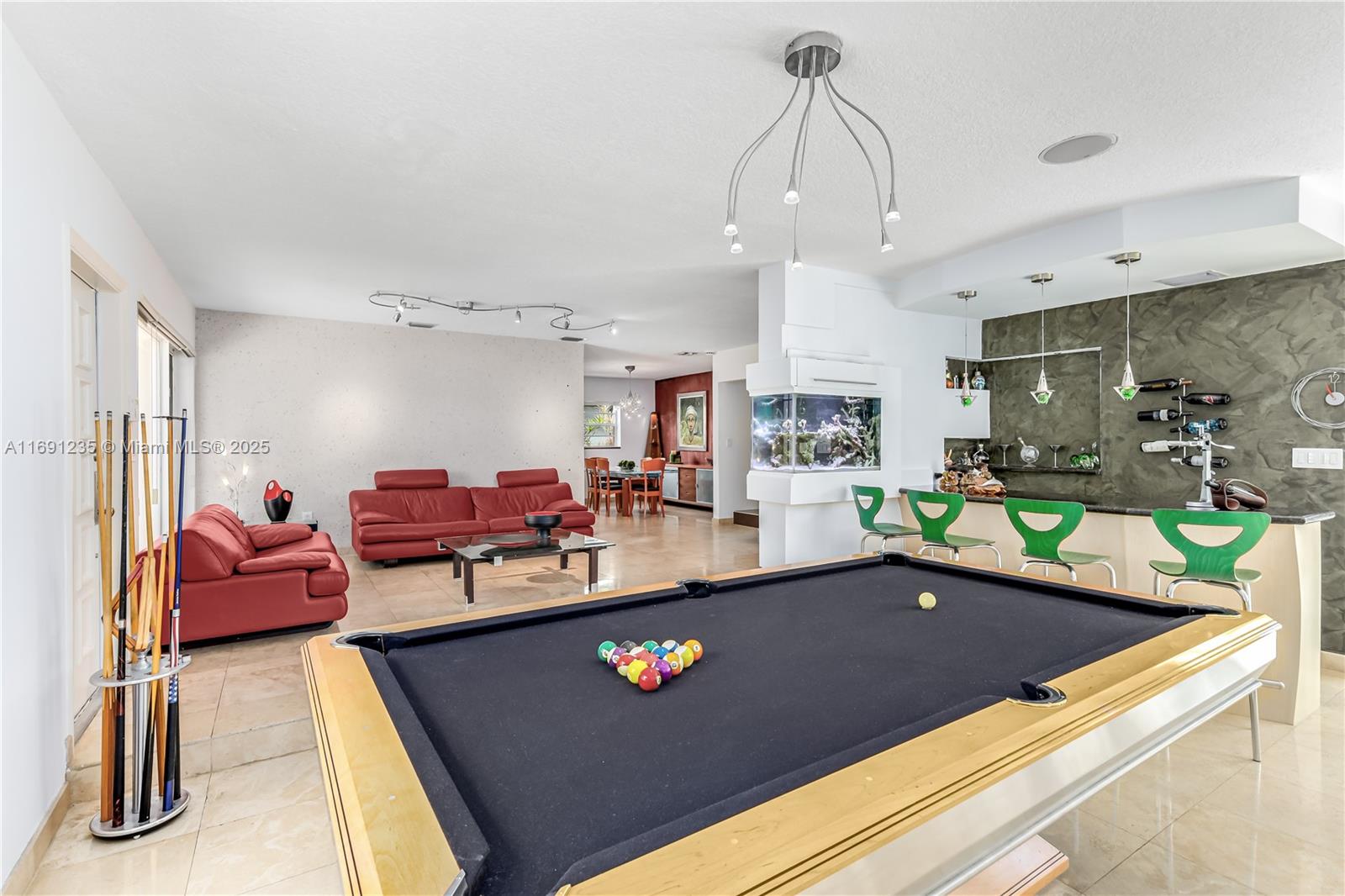 8801 Dickens Ave Surfside, FL 33154