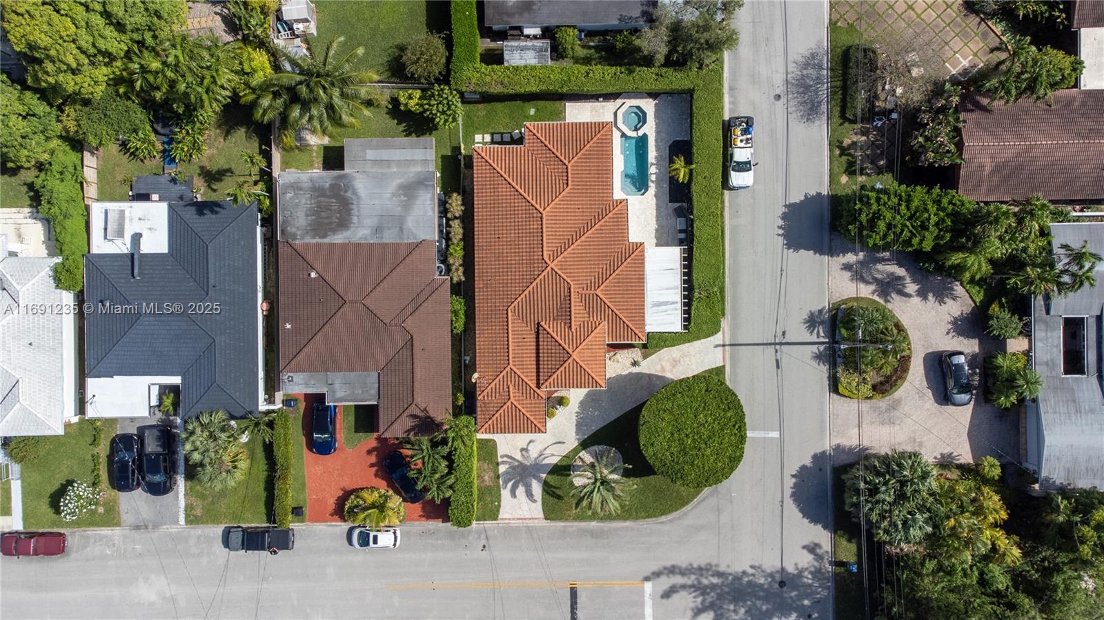 8801 Dickens Ave Surfside, FL 33154