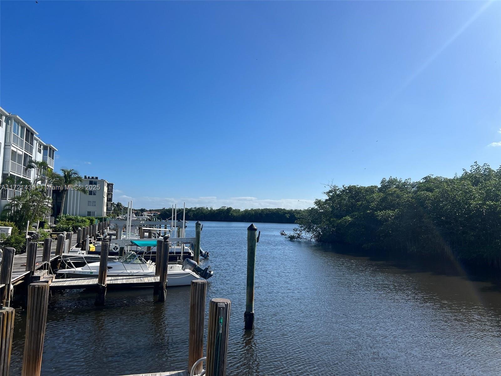 image Harbour Hall Inlet Club17
