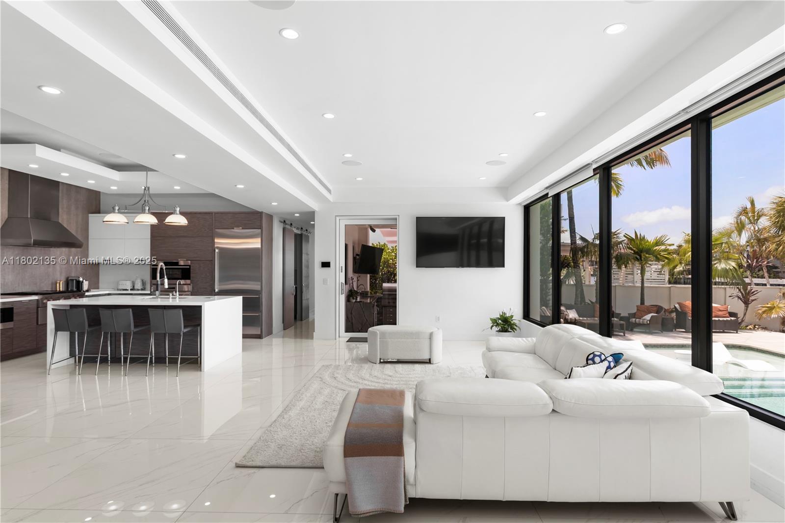 12880 N Bayshore Dr North Miami, FL 33181 12880 N Bayshore Dr North Miami, FL 33181