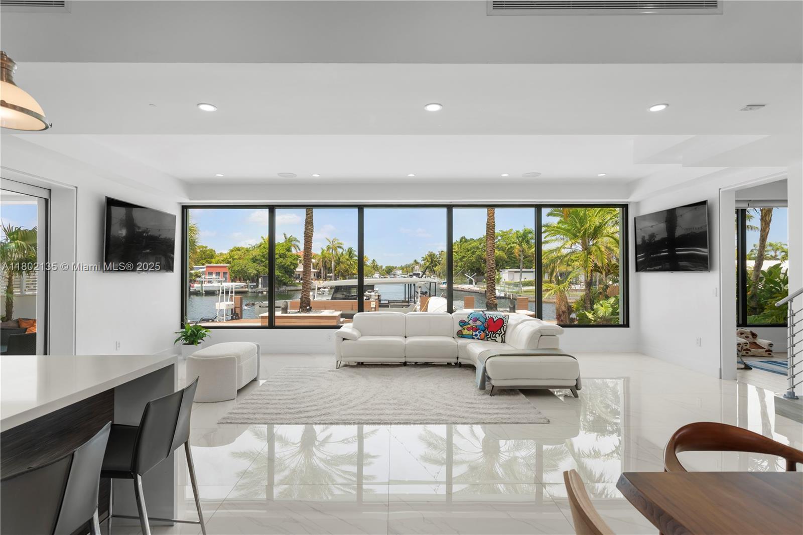 12880 N Bayshore Dr North Miami, FL 33181 12880 N Bayshore Dr North Miami, FL 33181