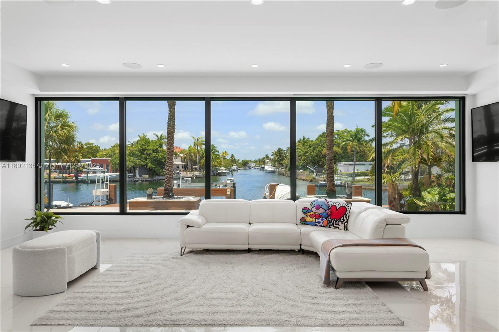 12880 N Bayshore Dr North Miami, FL 33181 12880 N Bayshore Dr North Miami, FL 33181