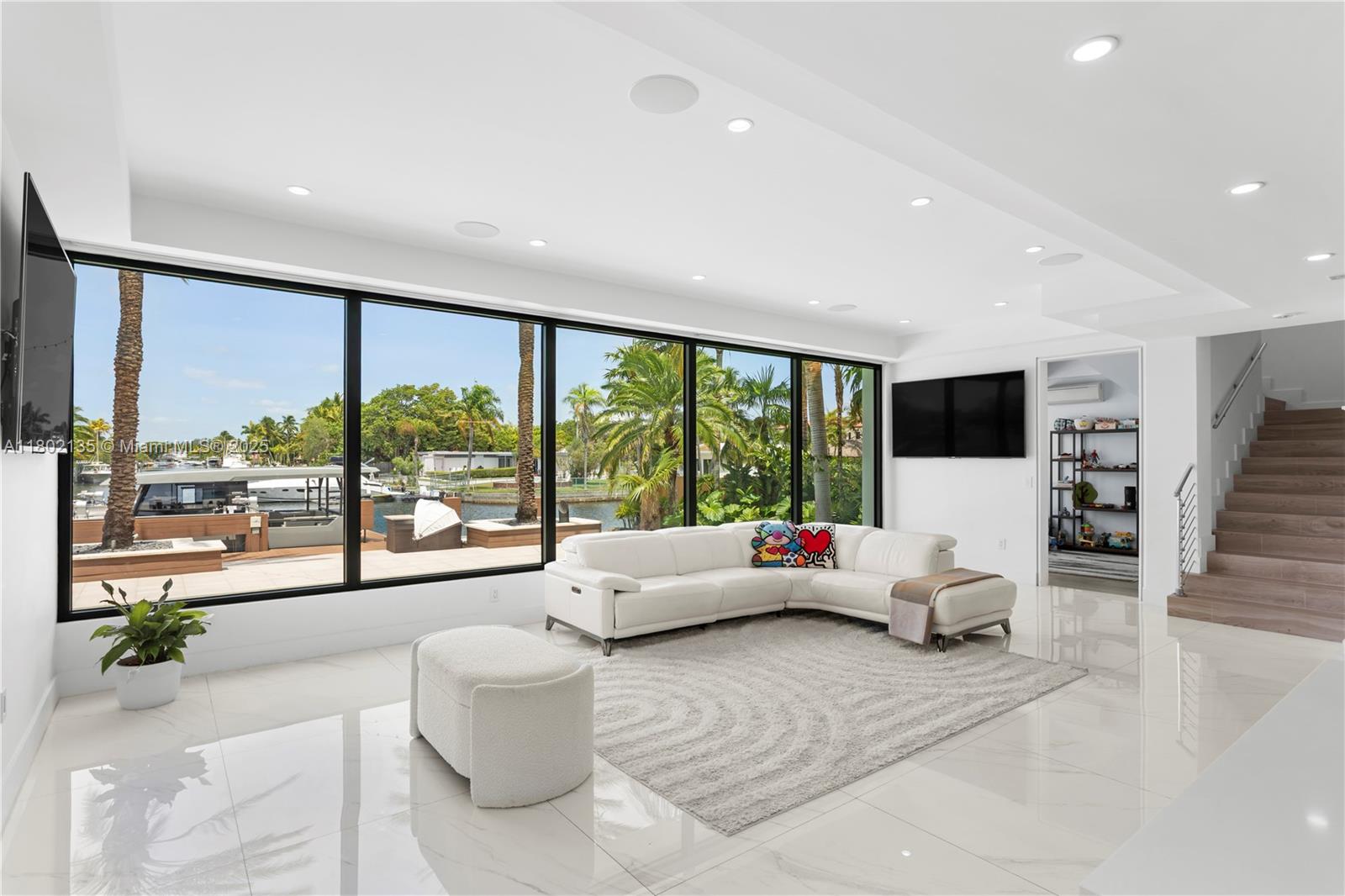 12880 N Bayshore Dr North Miami, FL 33181 12880 N Bayshore Dr North Miami, FL 33181