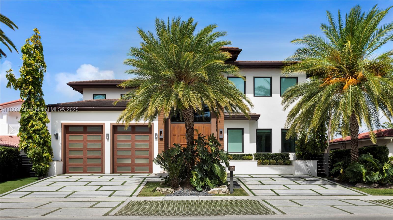 12880 N Bayshore Dr North Miami, FL 33181 12880 N Bayshore Dr North Miami, FL 33181