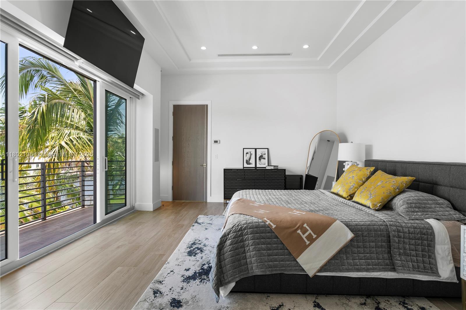 12880 N Bayshore Dr North Miami, FL 33181 12880 N Bayshore Dr North Miami, FL 33181