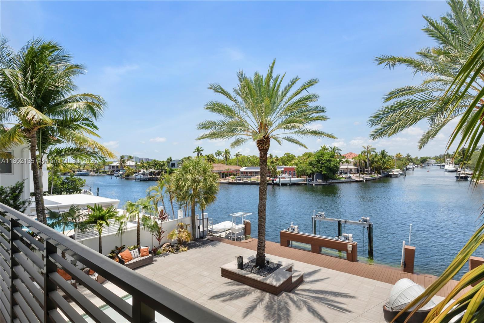 12880 N Bayshore Dr North Miami, FL 33181 12880 N Bayshore Dr North Miami, FL 33181