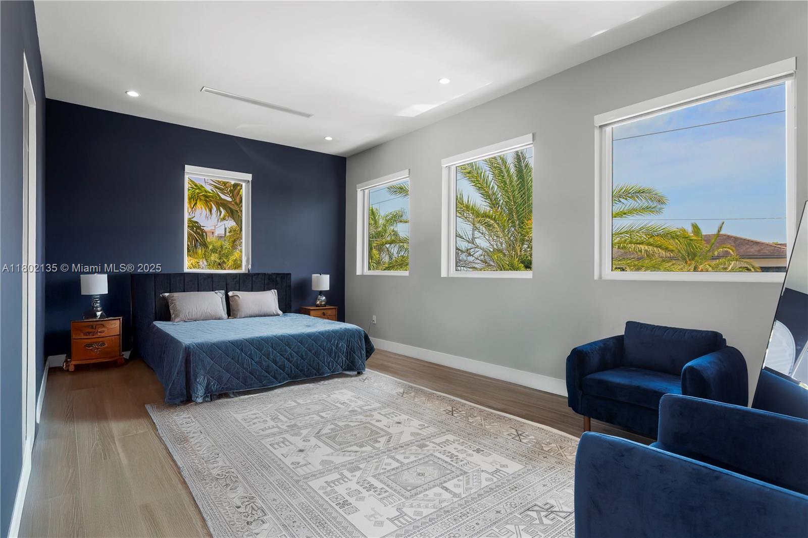 12880 N Bayshore Dr North Miami, FL 33181 12880 N Bayshore Dr North Miami, FL 33181