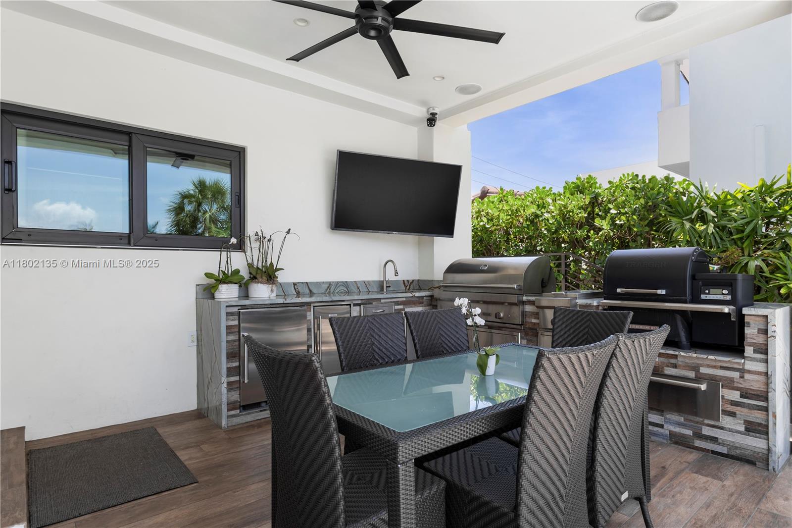 12880 N Bayshore Dr North Miami, FL 33181 12880 N Bayshore Dr North Miami, FL 33181