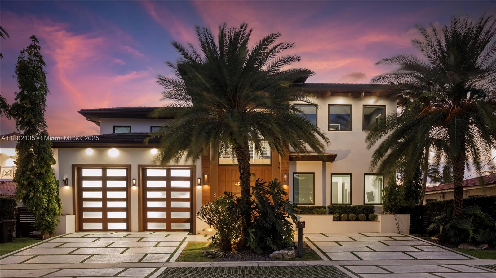 12880 N Bayshore Dr North Miami, FL 33181 12880 N Bayshore Dr North Miami, FL 33181