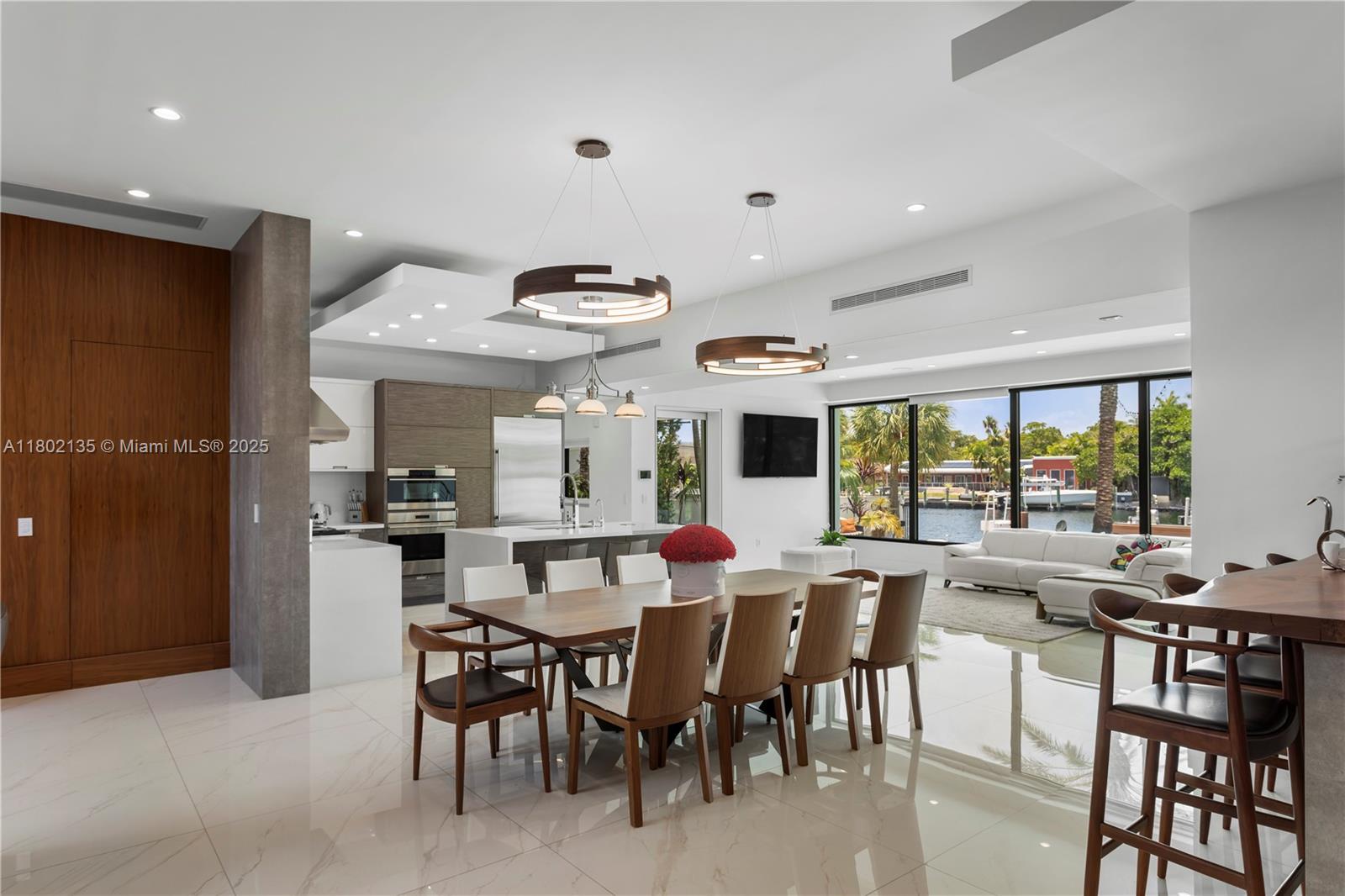 12880 N Bayshore Dr North Miami, FL 33181 12880 N Bayshore Dr North Miami, FL 33181