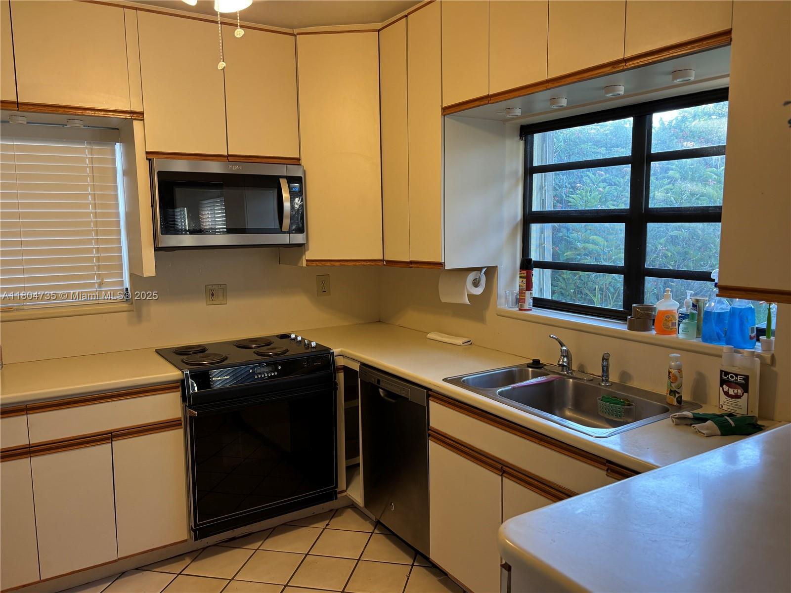 5951 SW 84th St South Miami, FL 33143