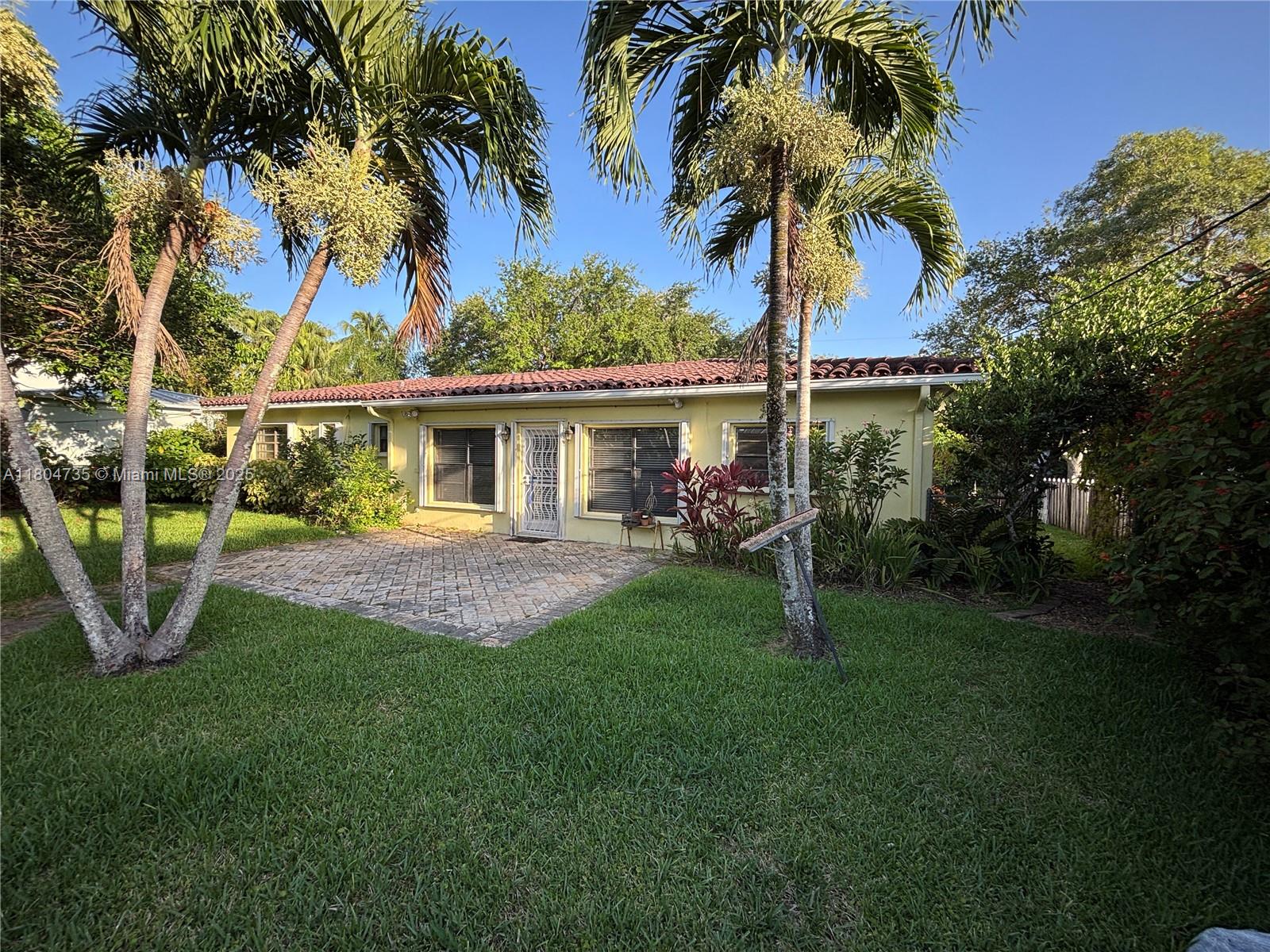 5951 SW 84th St South Miami, FL 33143