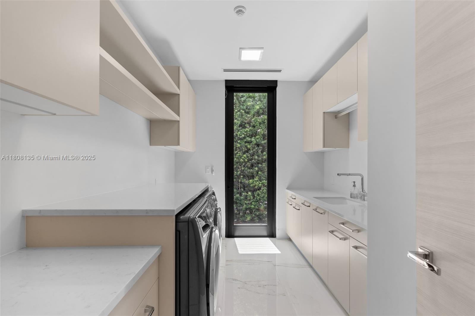 2519 Lucille Dr Fort Lauderdale, FL 33316