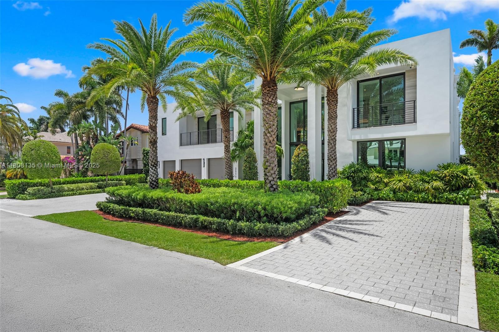 2519 Lucille Dr Fort Lauderdale, FL 33316