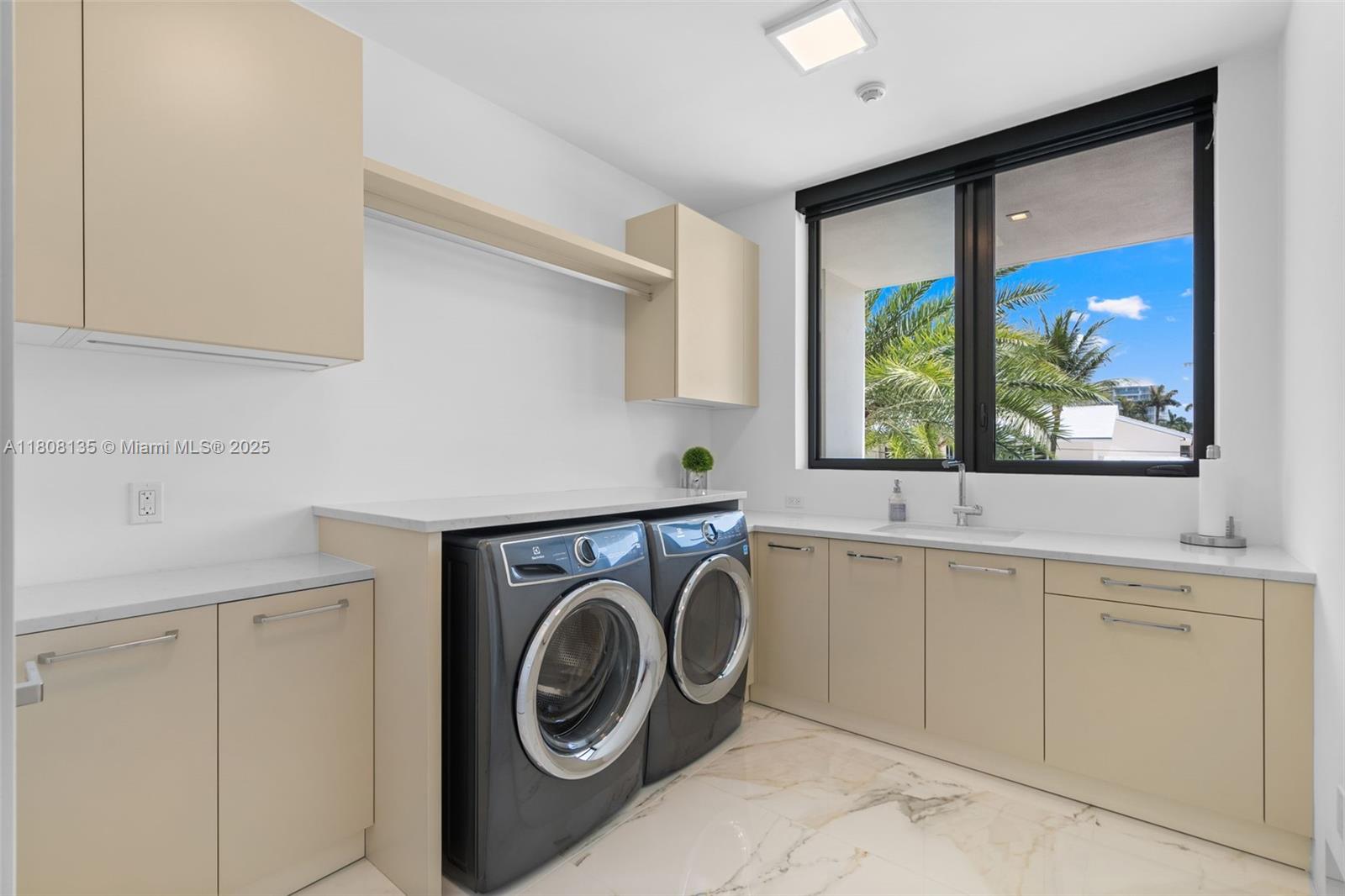 2519 Lucille Dr Fort Lauderdale, FL 33316