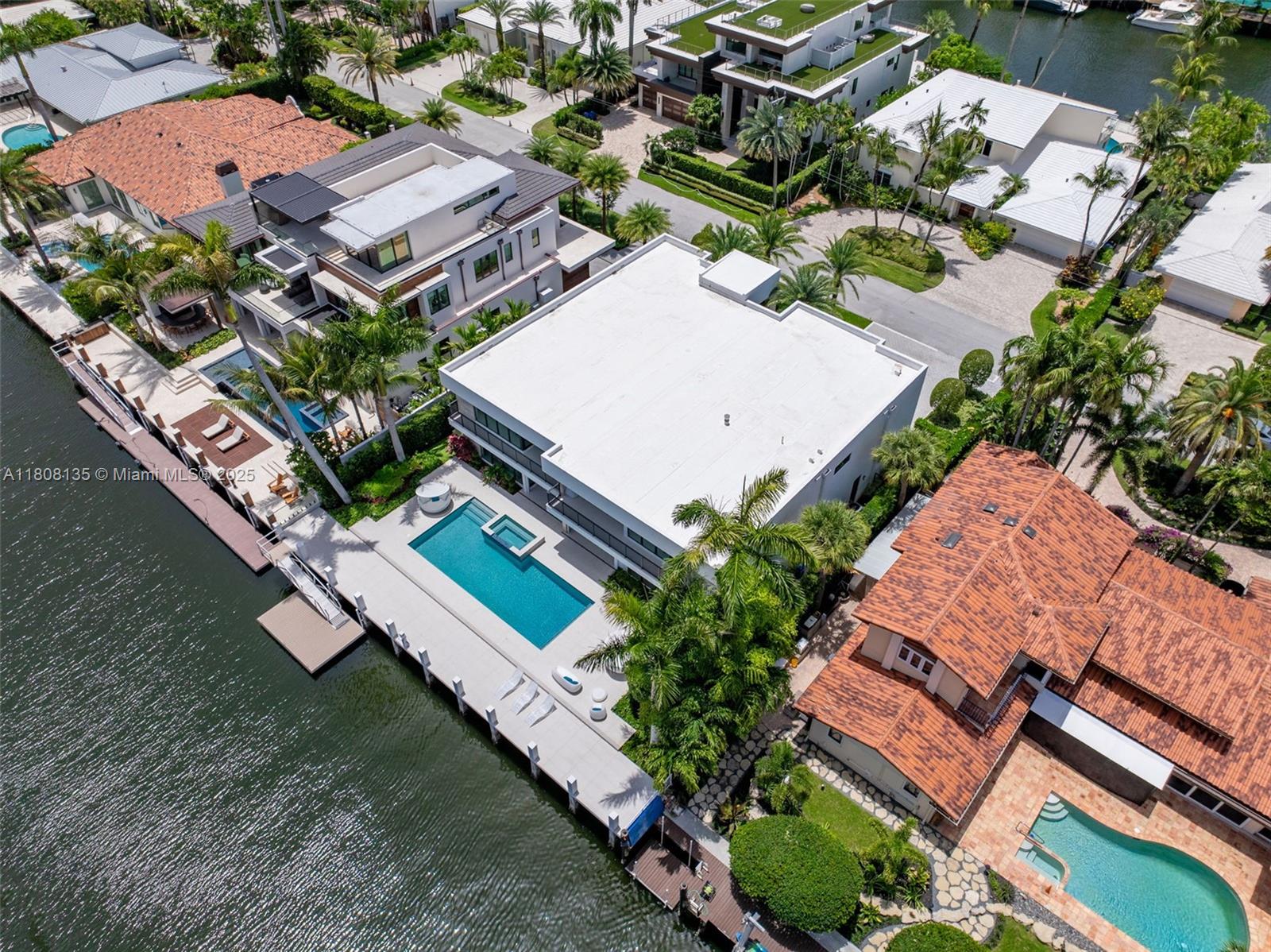 2519 Lucille Dr Fort Lauderdale, FL 33316