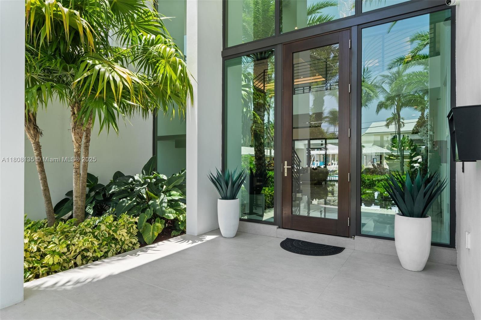 2519 Lucille Dr Fort Lauderdale, FL 33316