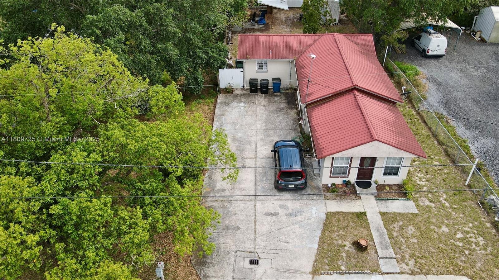 10 Bruce Ave