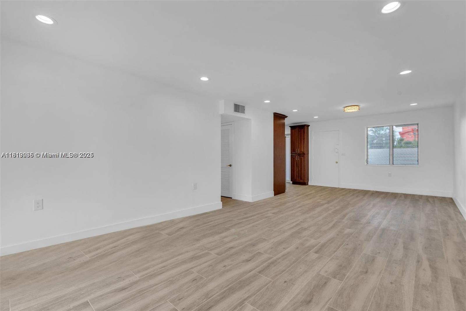 1631 NE 114th St #311,Miami, FL 33181