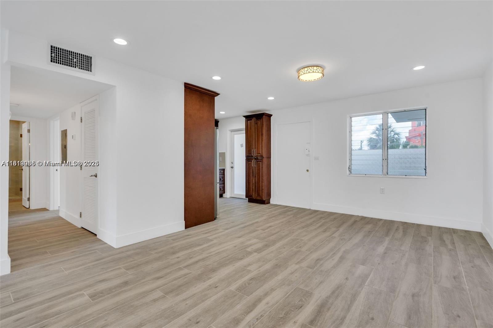 1631 NE 114th St #311,Miami, FL 33181