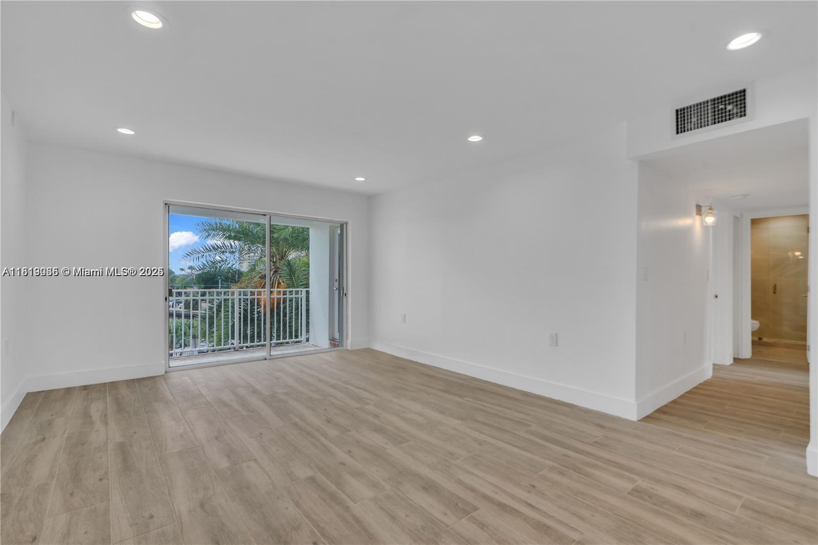 1631 NE 114th St #311,Miami, FL 33181