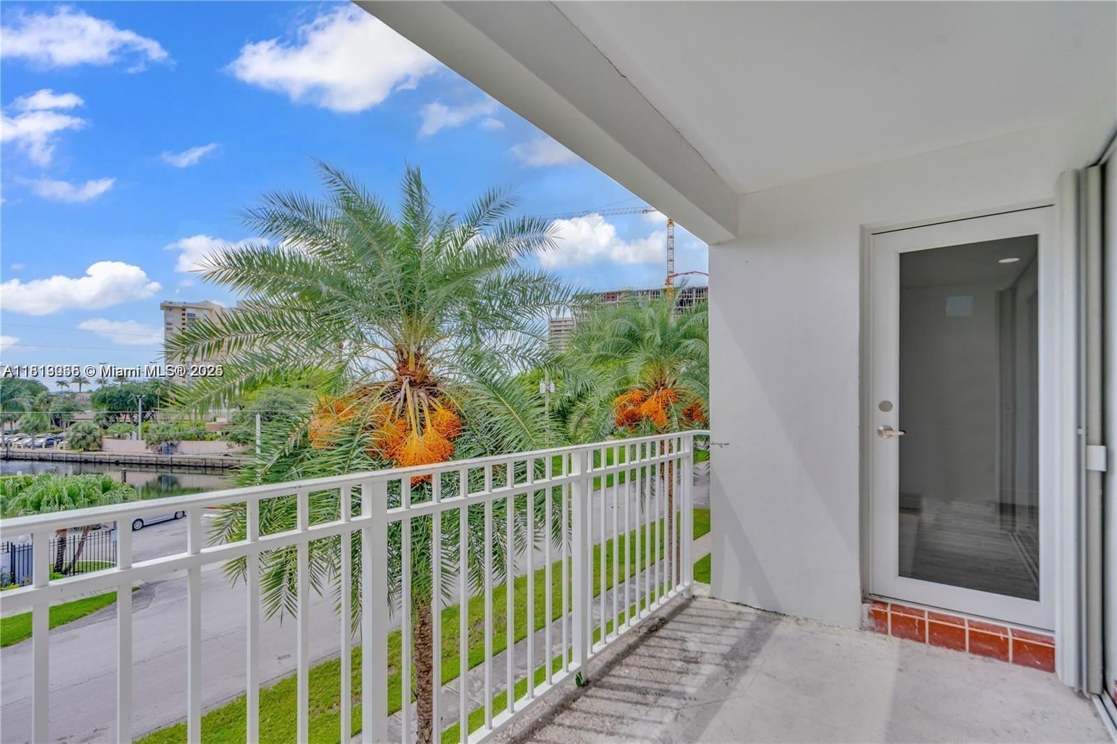 1631 NE 114th St #311,Miami, FL 33181