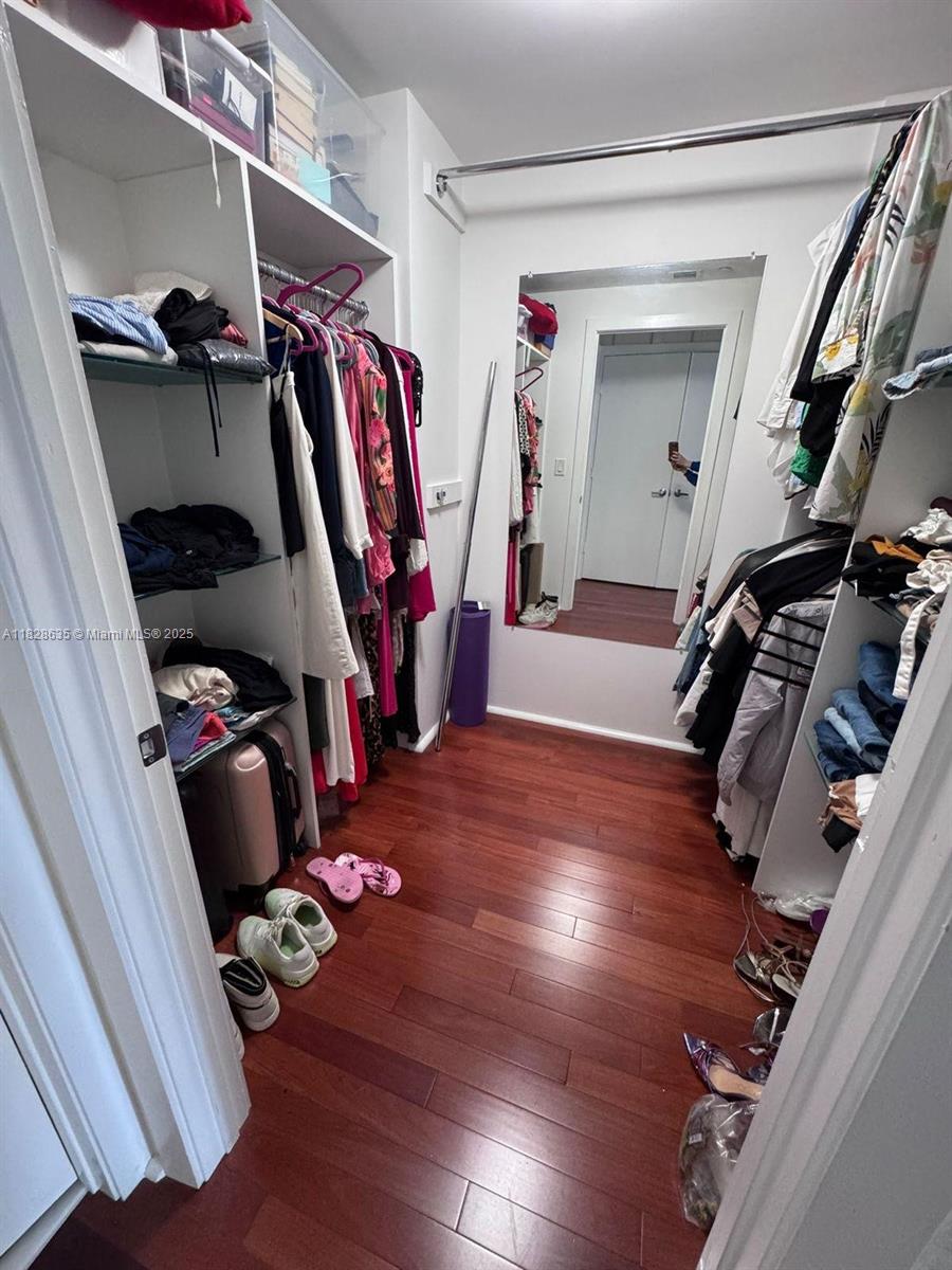 image 1060 Brickell Condo6