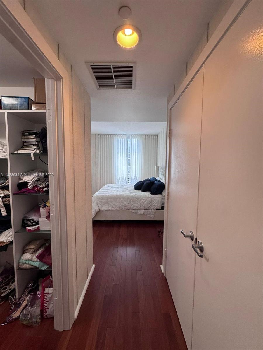 image 1060 Brickell Condo7