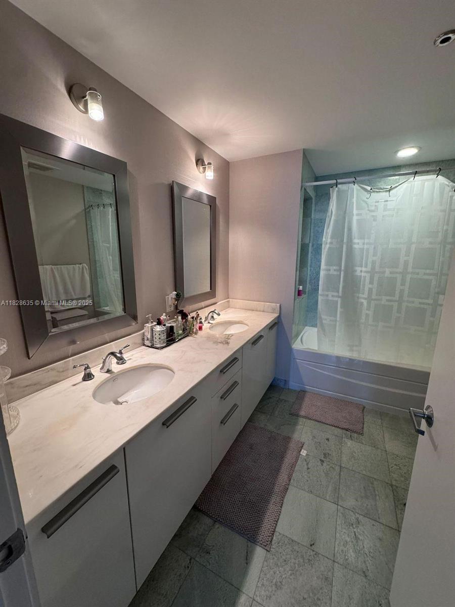 image 1060 Brickell Condo8