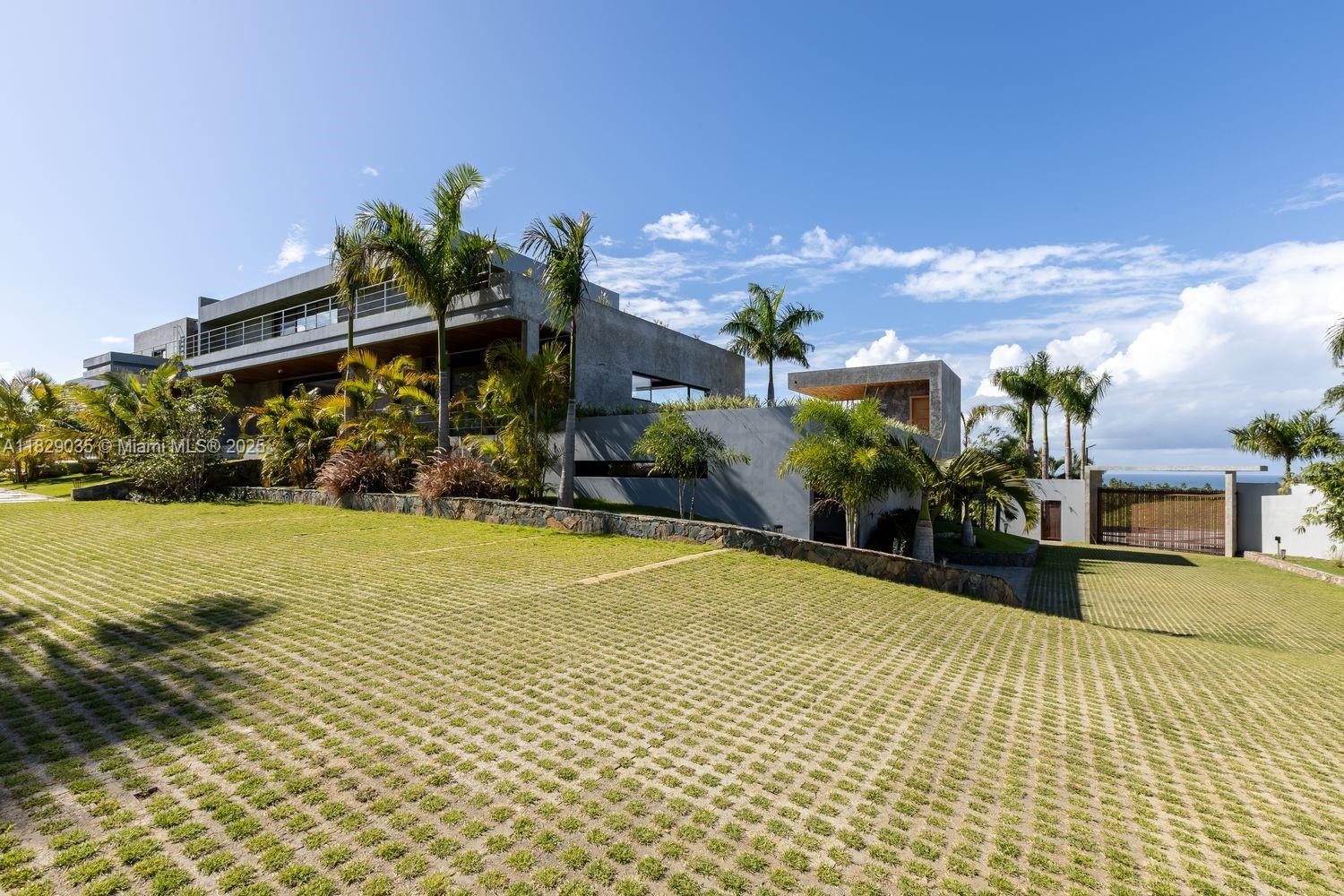 000 8g99+hr Las Terrenas, Dominican Republic Las Terrenas, FL 32000