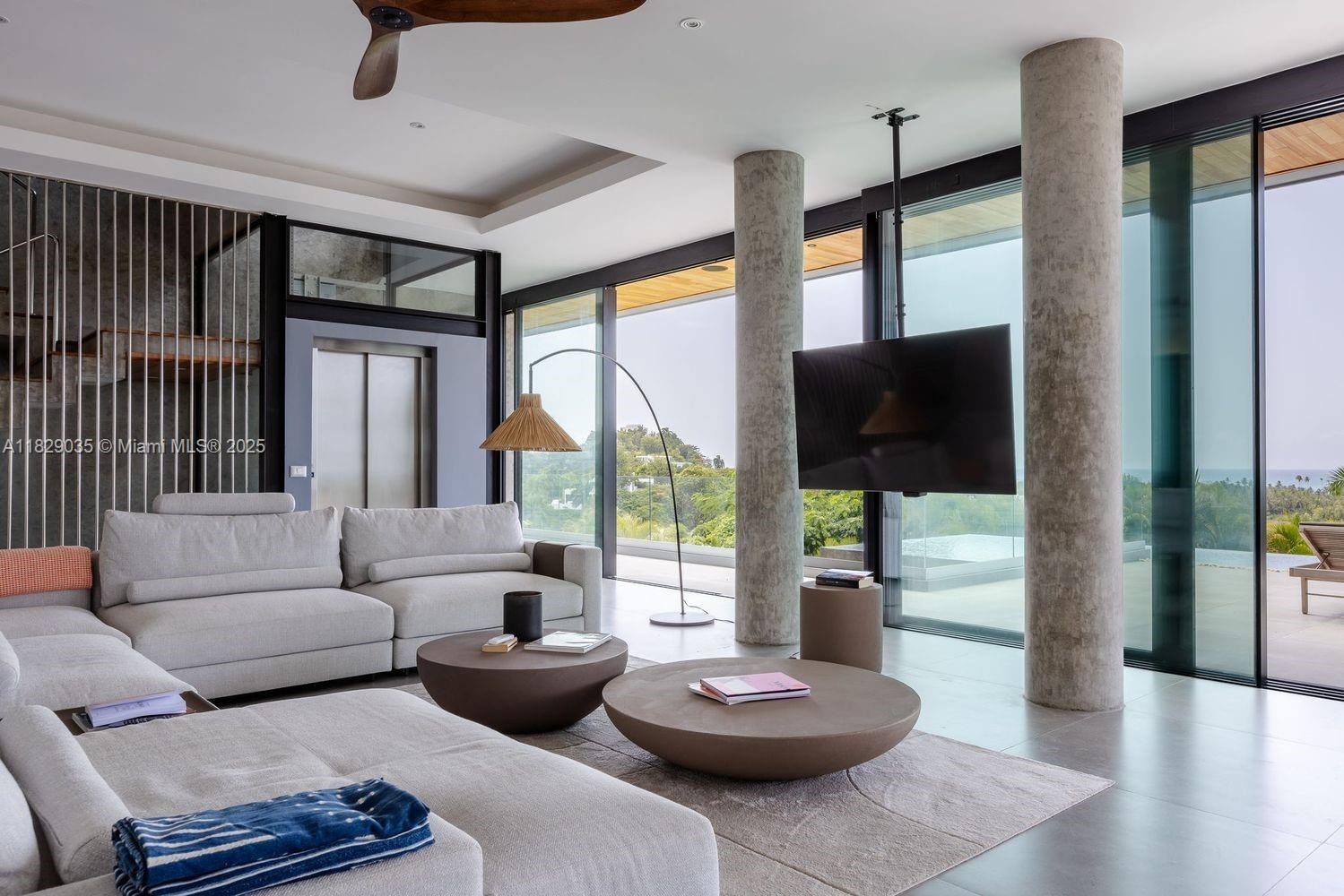 000 8g99+hr Las Terrenas, Dominican Republic Las Terrenas, FL 32000