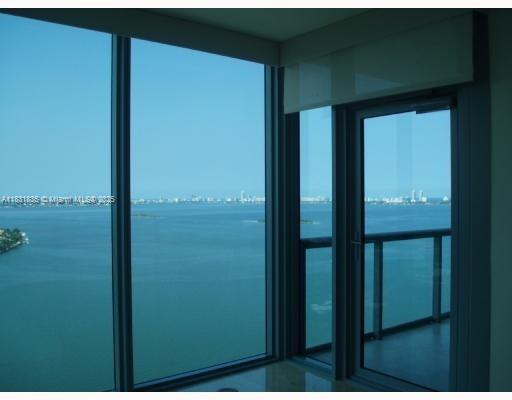 image Blue Condo10