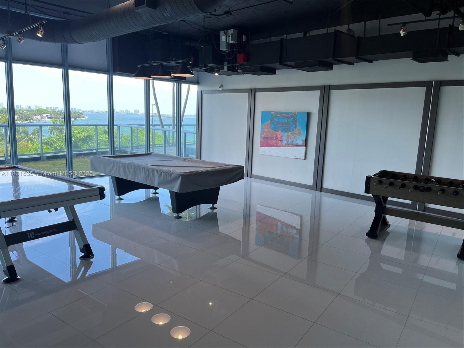 image Blue Condo20