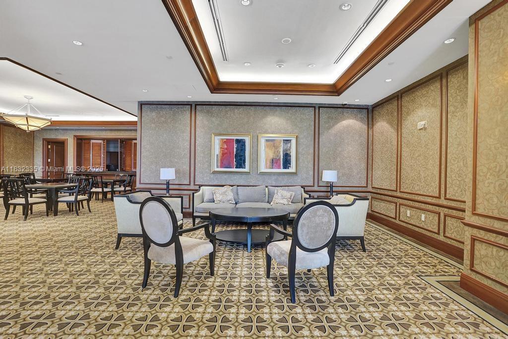 image HAMPTONS SOUTH43