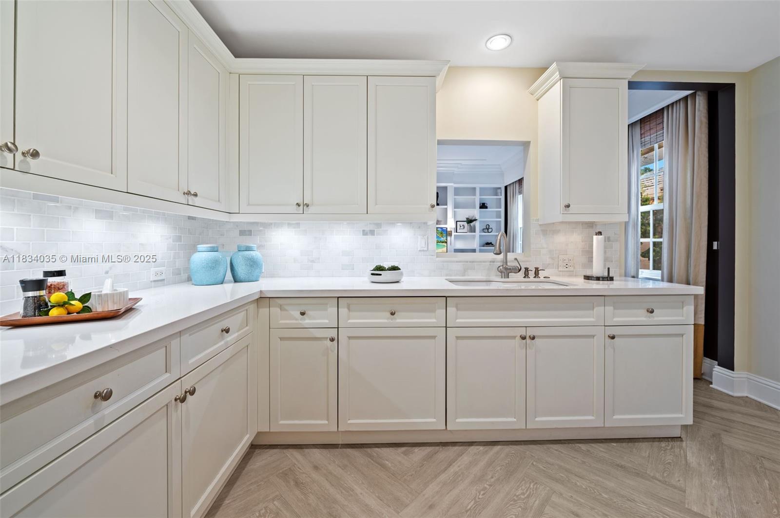 568 Loretto Ave #11 Coral Gables, FL 33146