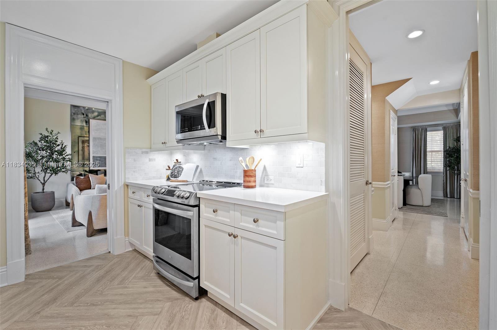 568 Loretto Ave #11 Coral Gables, FL 33146