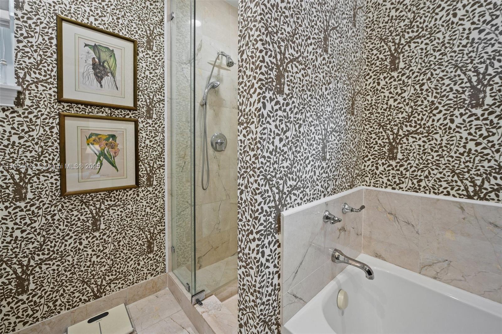 568 Loretto Ave #11 Coral Gables, FL 33146